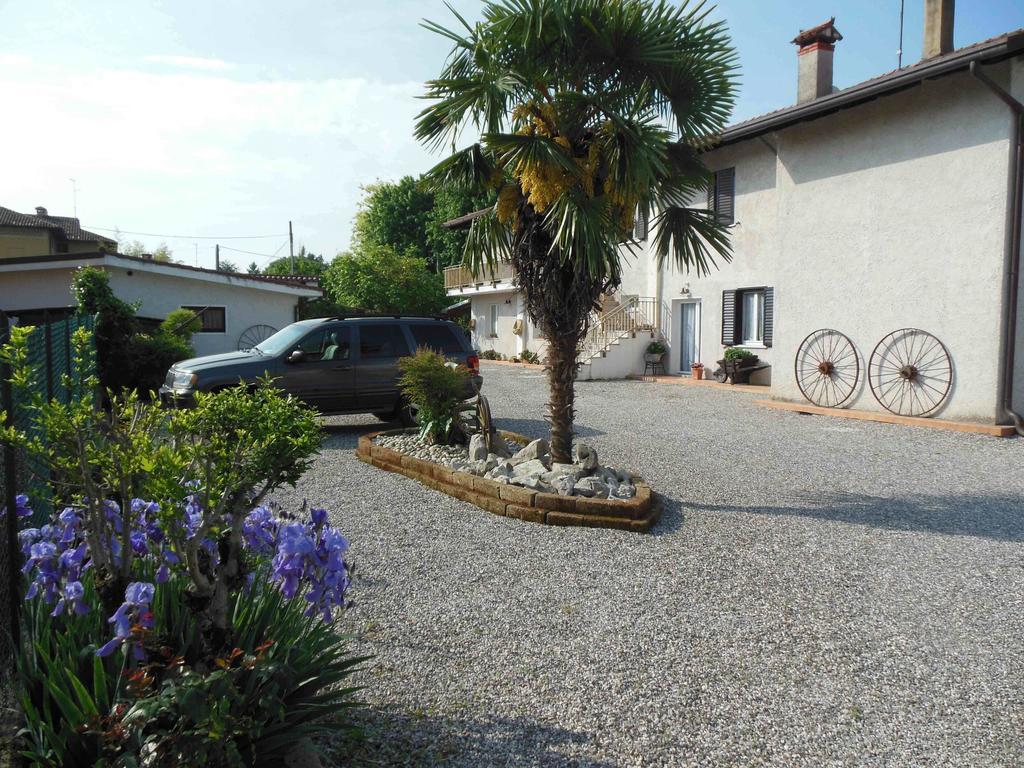 Al Pic De Corone Bed & Breakfast Terzo d' Aquileia Dış mekan fotoğraf